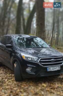 Внедорожник / Кроссовер Ford Escape 2017 в 