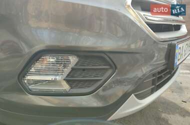 Внедорожник / Кроссовер Ford Escape 2017 в 
