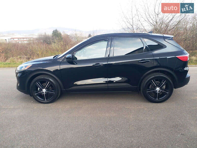 Внедорожник / Кроссовер Ford Escape 2020 в Киеве