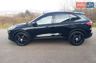Внедорожник / Кроссовер Ford Escape 2020 в 