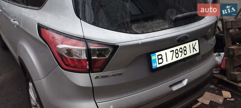 Внедорожник / Кроссовер Ford Escape 2018 в Лубнах