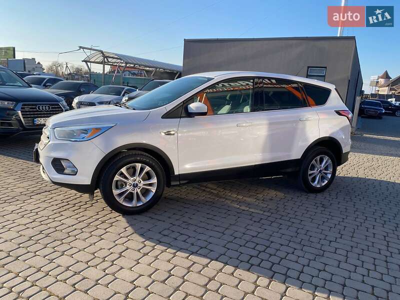 Внедорожник / Кроссовер Ford Escape 2016 в Львове