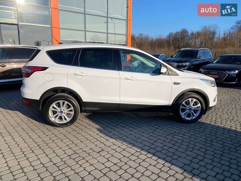 Внедорожник / Кроссовер Ford Escape 2016 в Львове