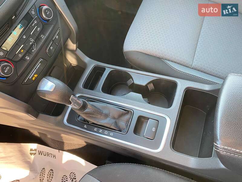 Внедорожник / Кроссовер Ford Escape 2016 в Львове