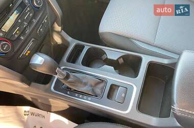 Внедорожник / Кроссовер Ford Escape 2016 в 