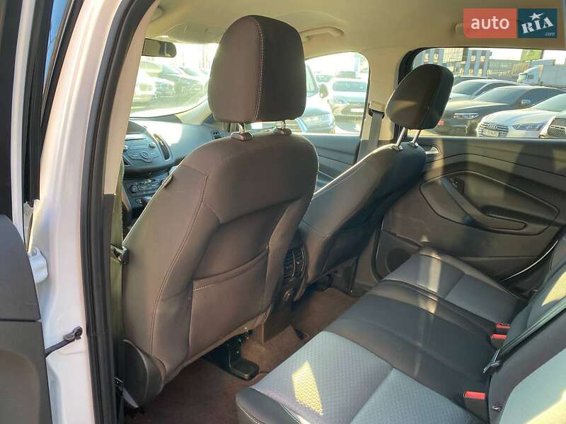 Внедорожник / Кроссовер Ford Escape 2016 в Львове