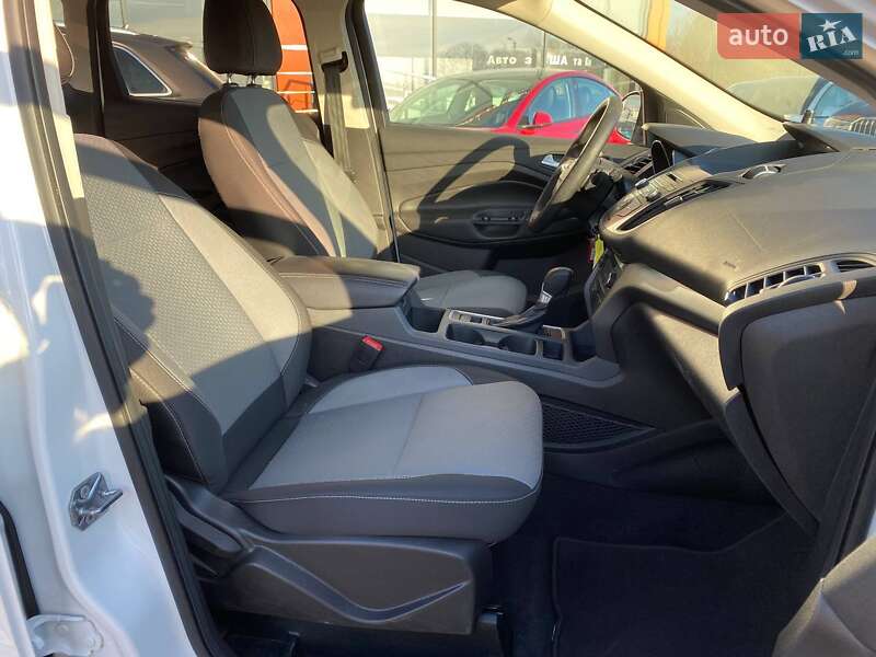 Внедорожник / Кроссовер Ford Escape 2016 в Львове
