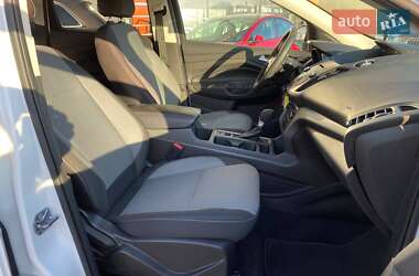 Внедорожник / Кроссовер Ford Escape 2016 в 