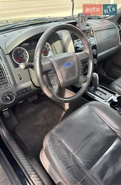 Внедорожник / Кроссовер Ford Escape 2011 в 