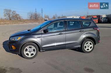 Внедорожник / Кроссовер Ford Escape 2017 в 