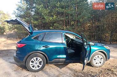 Внедорожник / Кроссовер Ford Escape 2020 в 