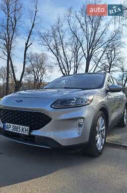 Внедорожник / Кроссовер Ford Escape 2021 в 
