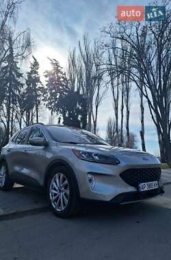 Внедорожник / Кроссовер Ford Escape 2021 в 