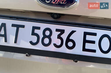 Внедорожник / Кроссовер Ford Escape 2016 в 