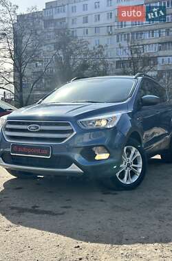 Позашляховик / Кросовер Ford Escape 2017 в Сумах