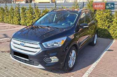 Внедорожник / Кроссовер Ford Escape 2019 в 