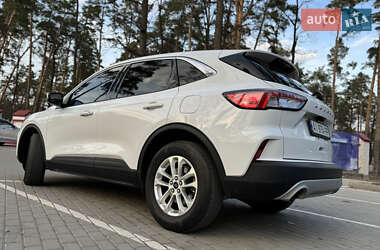 Внедорожник / Кроссовер Ford Escape 2021 в 
