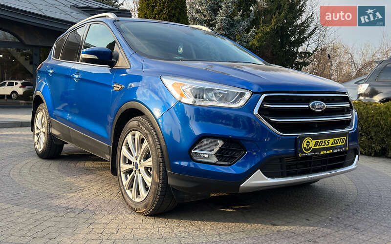 Внедорожник / Кроссовер Ford Escape 2017 в 
