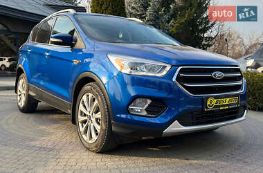Внедорожник / Кроссовер Ford Escape 2017 в 