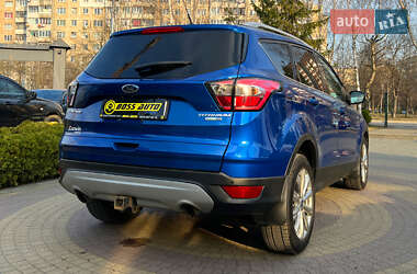Внедорожник / Кроссовер Ford Escape 2017 в 