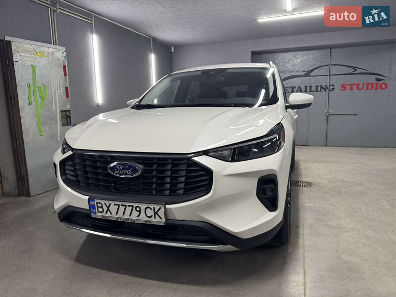 Внедорожник / Кроссовер Ford Escape 2023 в Полонном