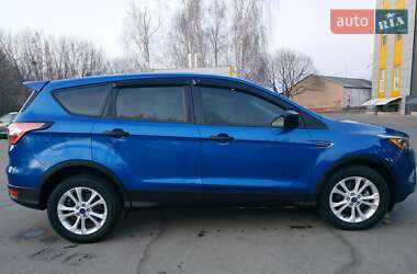 Позашляховик / Кросовер Ford Escape 2019 в 