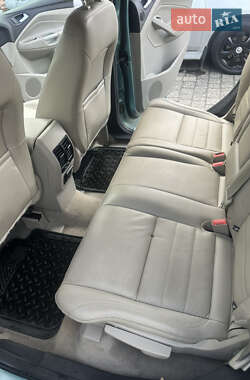 Позашляховик / Кросовер Ford Escape 2012 в 