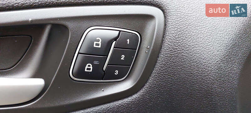 Внедорожник / Кроссовер Ford Escape 2018 в Дубно