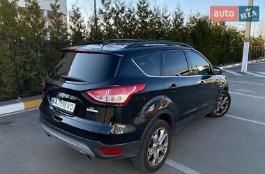 Внедорожник / Кроссовер Ford Escape 2012 в 
