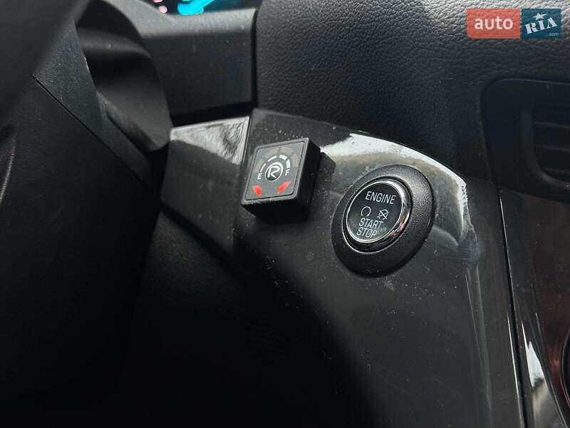 Внедорожник / Кроссовер Ford Escape 2015 в Виннице