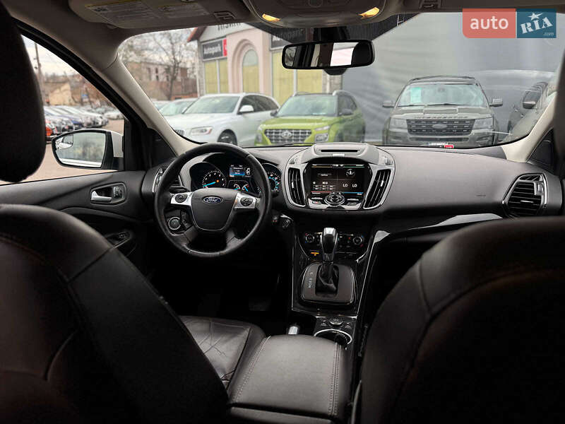 Внедорожник / Кроссовер Ford Escape 2015 в Виннице