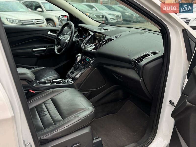 Внедорожник / Кроссовер Ford Escape 2015 в Виннице