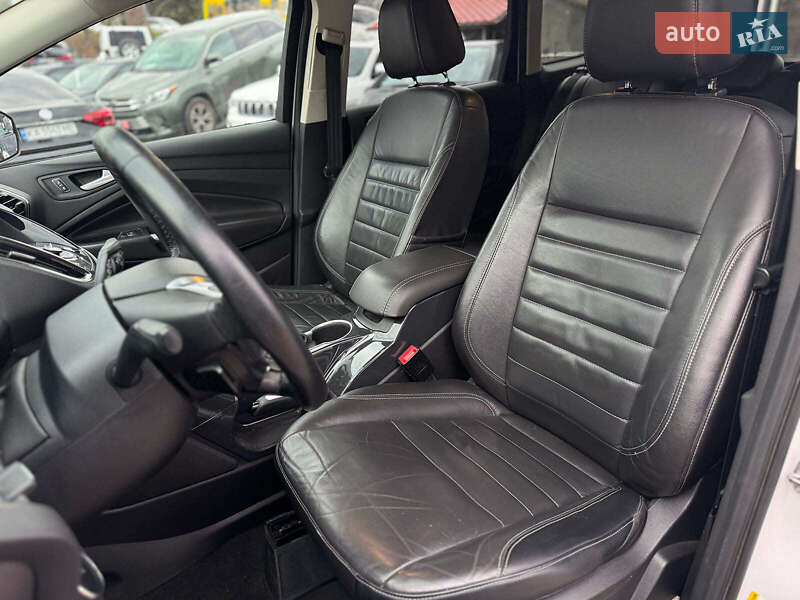 Внедорожник / Кроссовер Ford Escape 2015 в Виннице