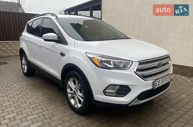Внедорожник / Кроссовер Ford Escape 2018 в 