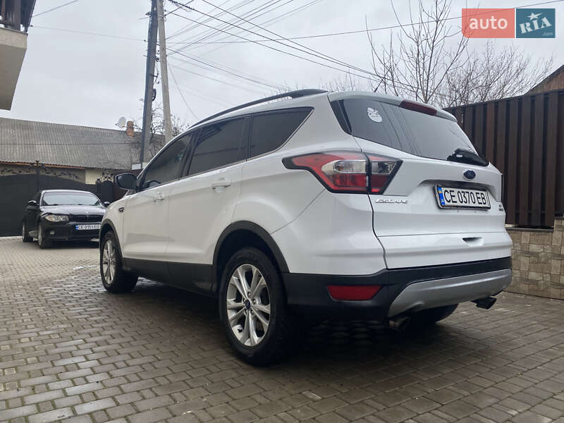 Внедорожник / Кроссовер Ford Escape 2018 в Черновцах
