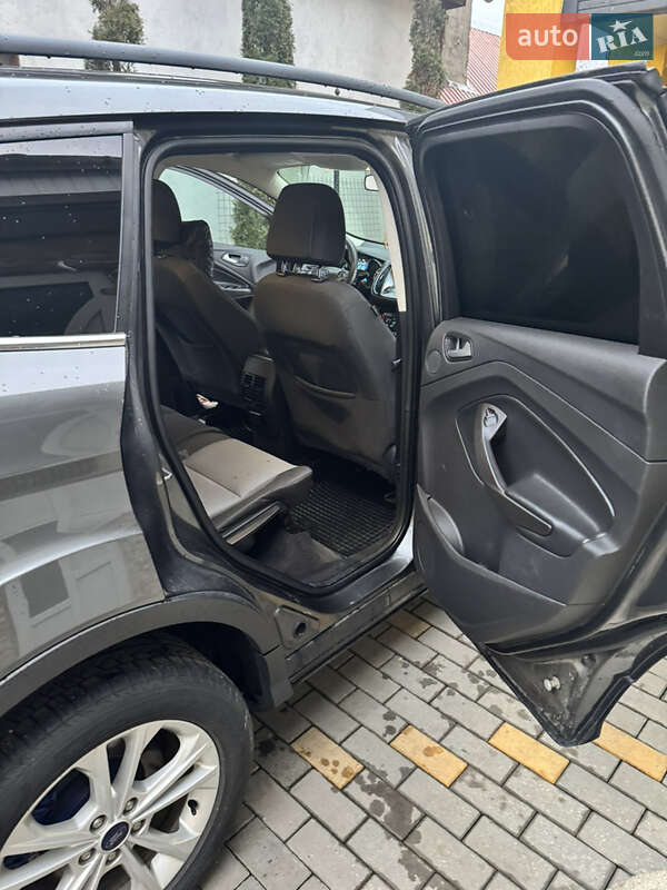 Позашляховик / Кросовер Ford Escape 2017 в Виноградові