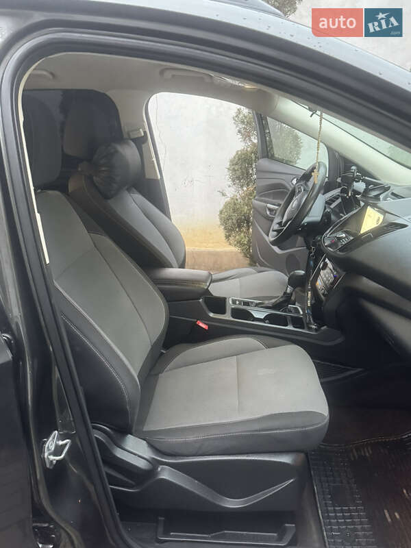 Позашляховик / Кросовер Ford Escape 2017 в Виноградові