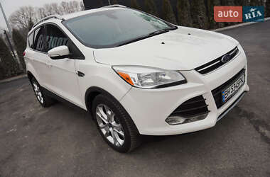 Внедорожник / Кроссовер Ford Escape 2015 в 