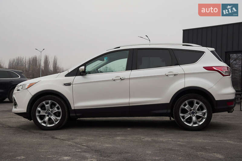 Внедорожник / Кроссовер Ford Escape 2015 в Каменец-Подольском