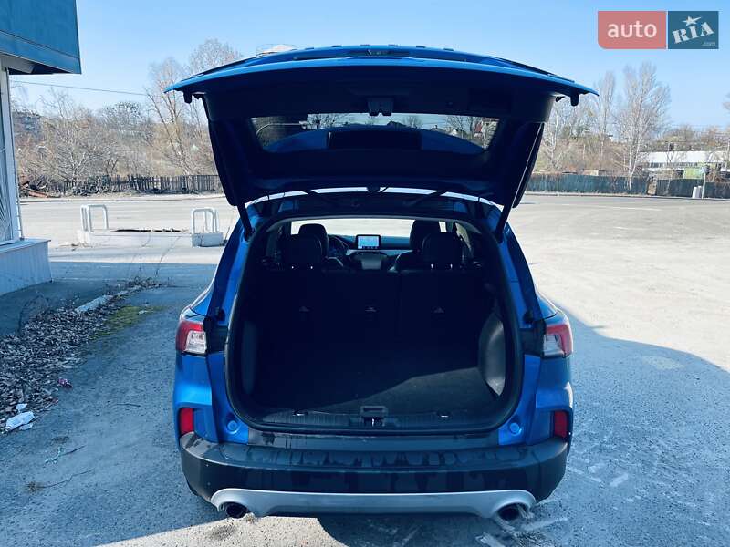 Позашляховик / Кросовер Ford Escape 2020 в Києві