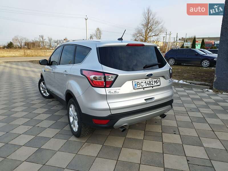 Внедорожник / Кроссовер Ford Escape 2017 в Самборе