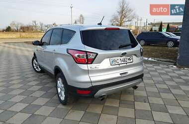 Позашляховик / Кросовер Ford Escape 2017 в 