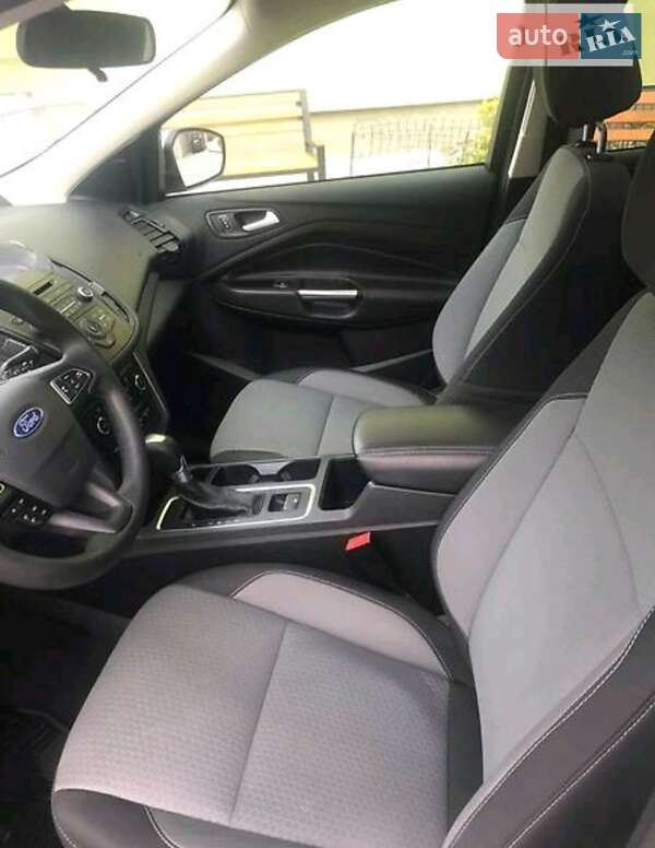 Внедорожник / Кроссовер Ford Escape 2017 в Самборе