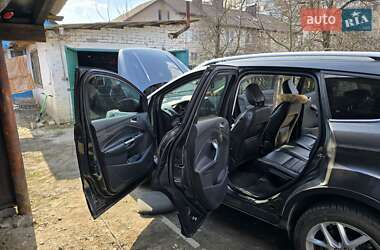 Внедорожник / Кроссовер Ford Escape 2018 в 