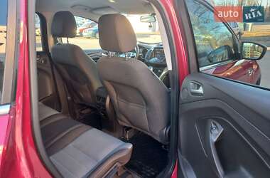 Позашляховик / Кросовер Ford Escape 2013 в 