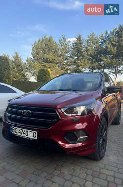 Внедорожник / Кроссовер Ford Escape 2017 в 