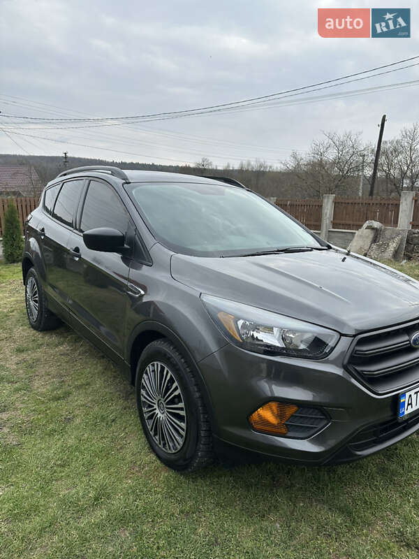 Внедорожник / Кроссовер Ford Escape 2018 в Ивано-Франковске