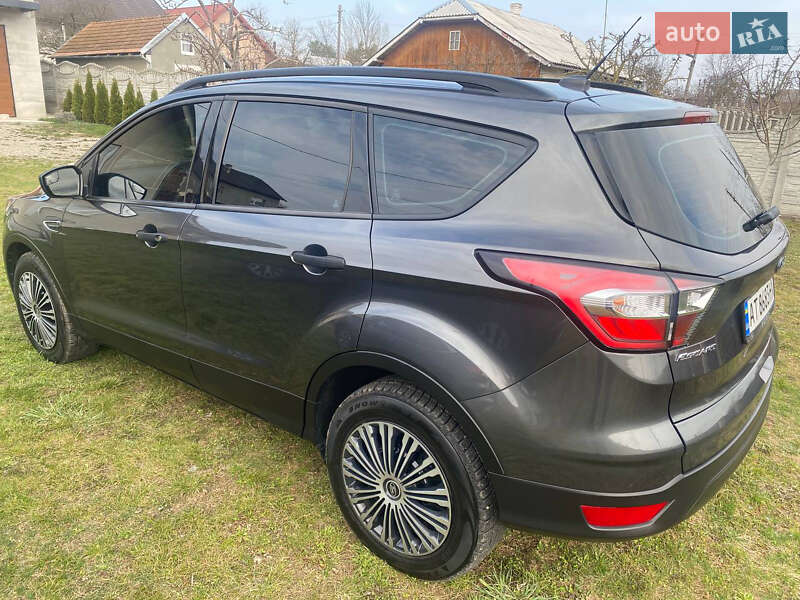 Внедорожник / Кроссовер Ford Escape 2018 в Ивано-Франковске