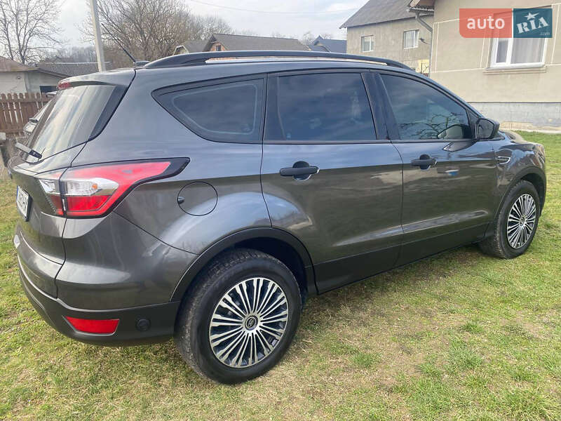 Внедорожник / Кроссовер Ford Escape 2018 в Ивано-Франковске