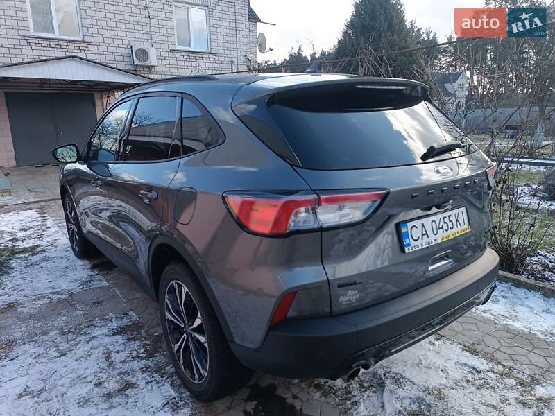 Внедорожник / Кроссовер Ford Escape 2021 в Киеве